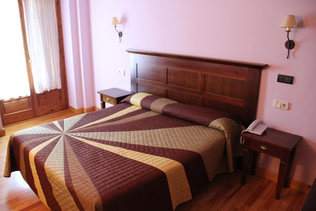 Hotel Rantiner Taull Luaran gambar